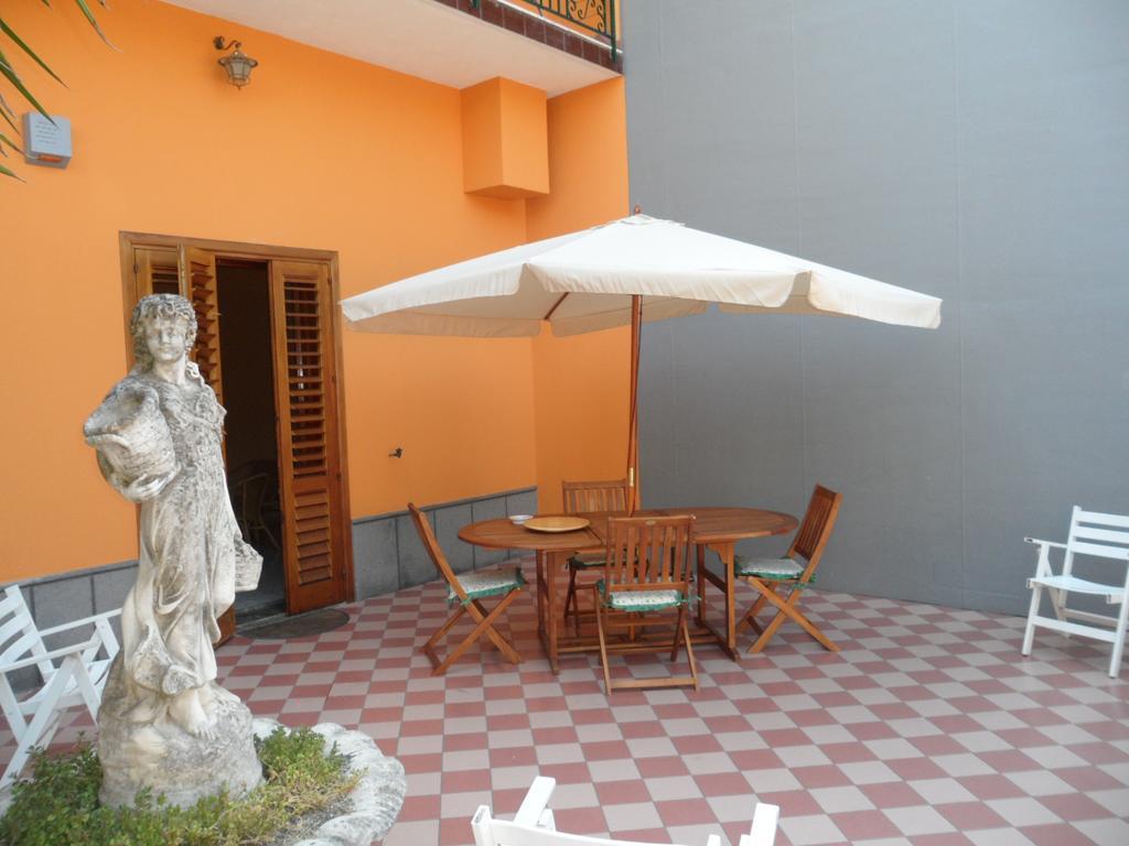 Il B&B Maison Graziella Viagrande Kültér fotó